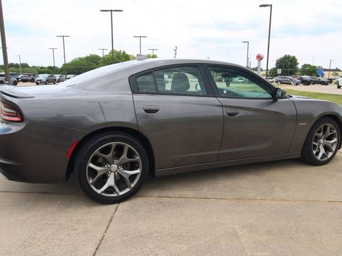 Used 2016 Dodge Charger R/T w/ Navigation & Travel Group RWD image 5
