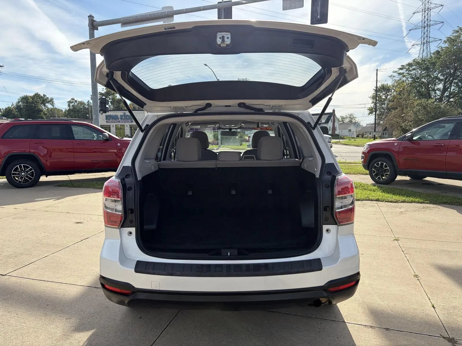 Used 2014 Subaru Forester 2.5i AWD/4WD image 25