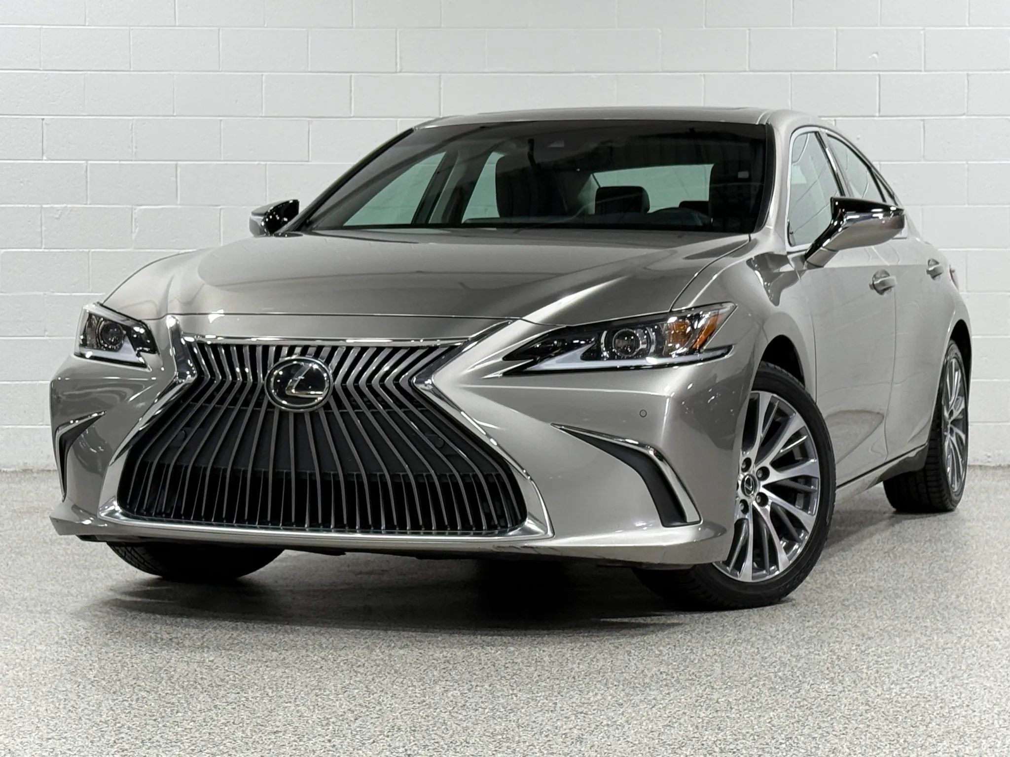 Used 2021 Lexus ES 250 w/ Premium Package AWD/4WD image 2