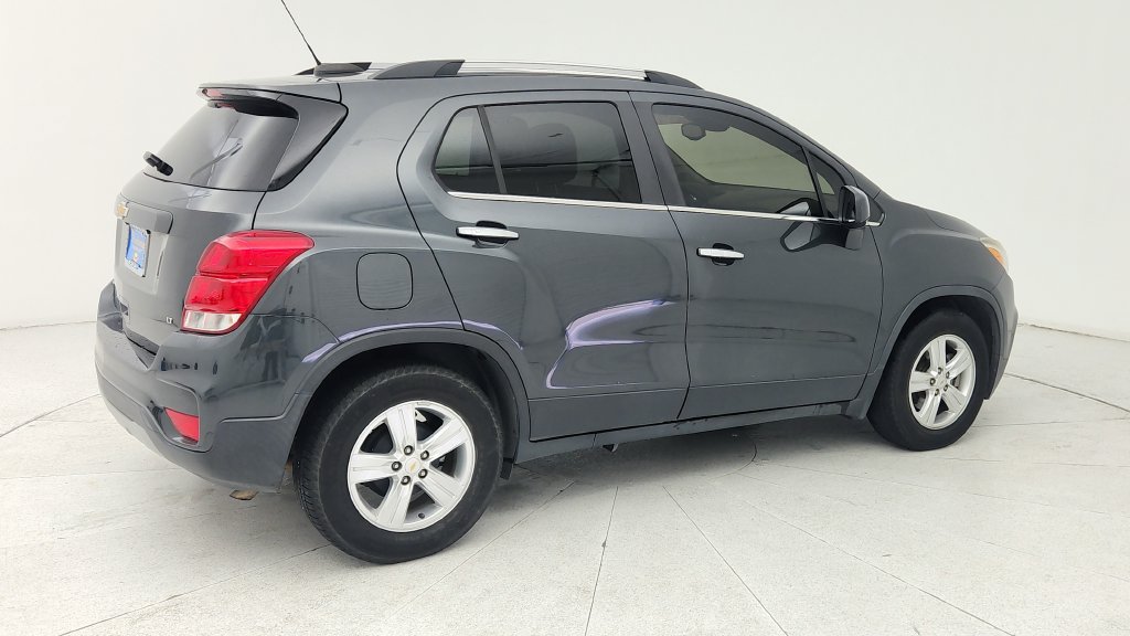 Used 2018 Chevrolet Trax LT w/ LT Convenience Package FWD image 7