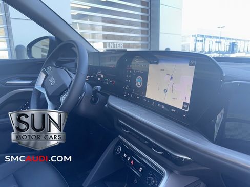 Used 2025 Audi Q5 Premium w/ Convenience Package image 37