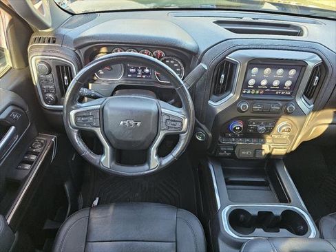 Used 2021 Chevrolet Silverado 1500 LT Trail Boss w/ Convenience Package II image 4