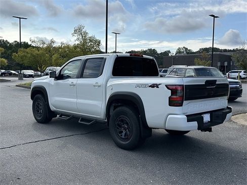 New 2026 Nissan Frontier PRO-4X w/ Pro-4x Convenience Package image 6