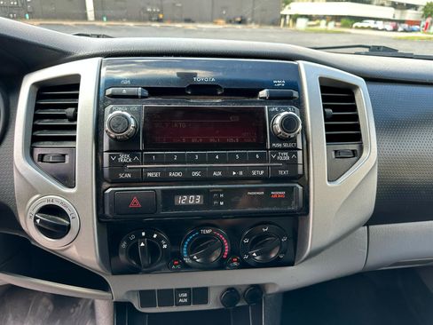 Used 2012 Toyota Tacoma 4x4 Double Cab image 16
