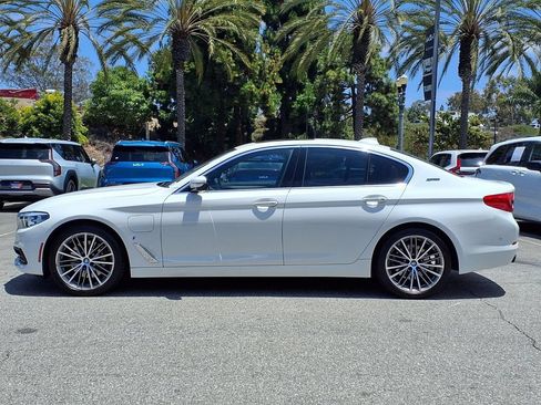 Used 2018 BMW 530e xDrive AWD/4WD image 3
