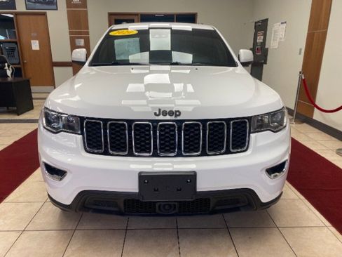 Used 2020 Jeep Grand Cherokee Laredo w/ Laredo X Package image 6