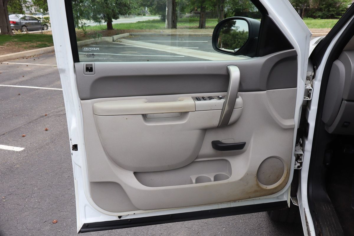 Used 2013 Chevrolet Silverado 2500 W/T RWD image 23