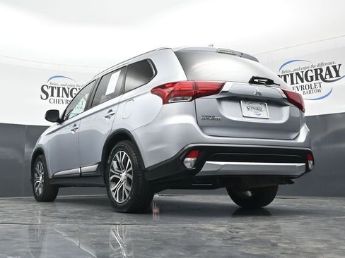Used 2017 Mitsubishi Outlander ES FWD image 33