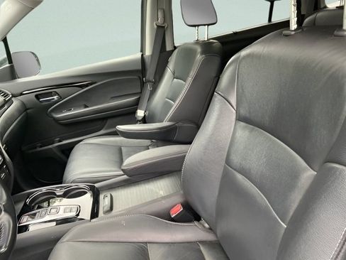 Used 2020 Honda Pilot Touring image 19