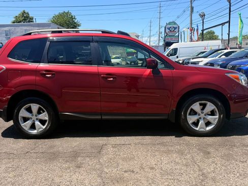 Used 2016 Subaru Forester 2.5i Premium w/ All-Weather Package AWD/4WD image 11