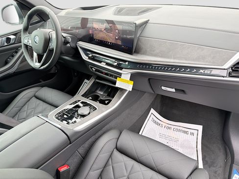 New 2026 BMW X5 xDrive50e w/ Climate Comfort Package AWD/4WD image 13
