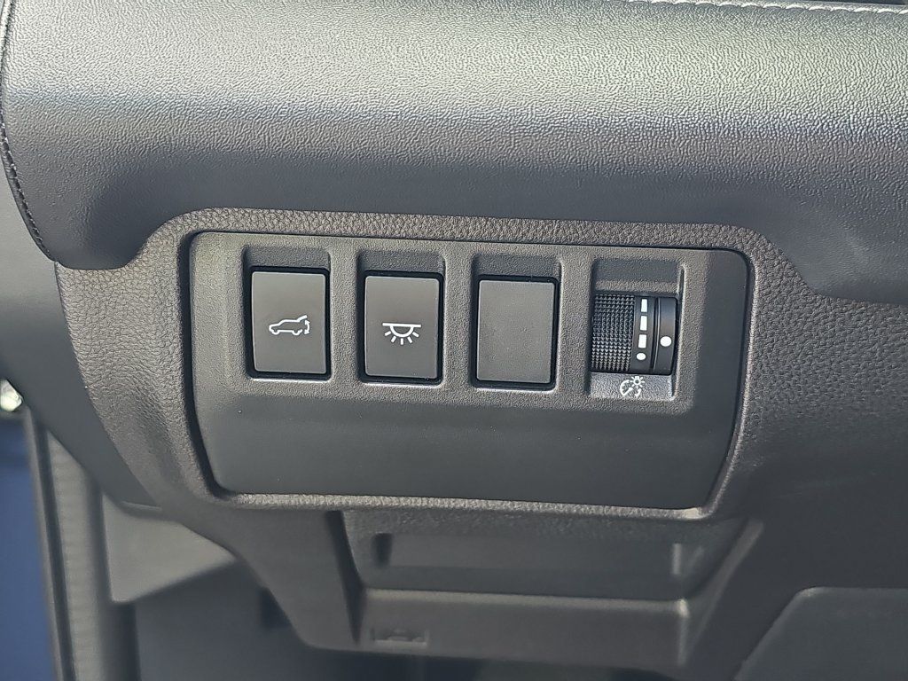 Used 2023 Subaru Ascent Touring AWD/4WD image 27