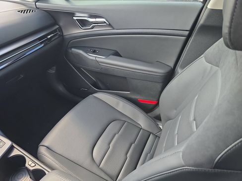 New 2026 Kia Sportage SX AWD/4WD image 16