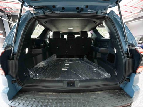 New 2026 Toyota 4Runner SR5 AWD/4WD image 28