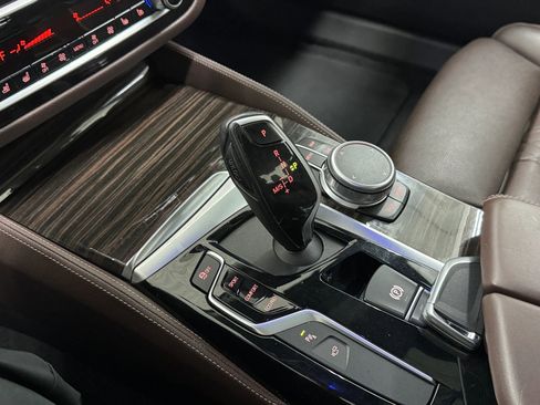 Used 2019 BMW 540i w/ M Sport Package image 22