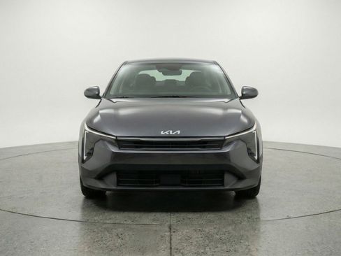Used 2025 Kia K4 LXS image 2