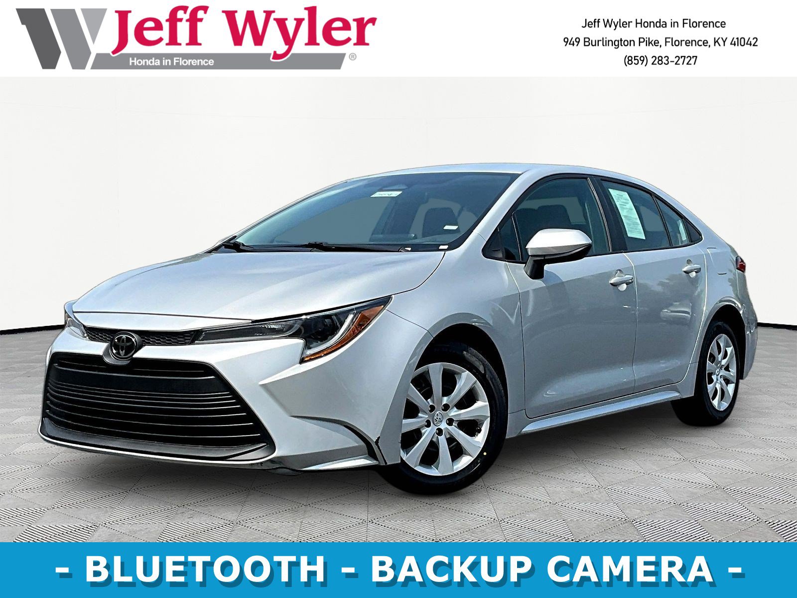 Used 2024 Toyota Corolla LE FWD image 1