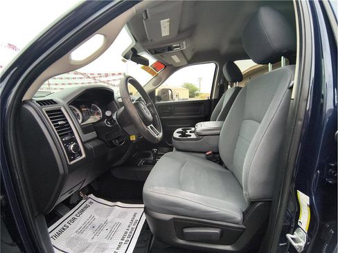Used 2018 RAM 2500 Tradesman w/ Chrome Appearance Group AWD/4WD image 9