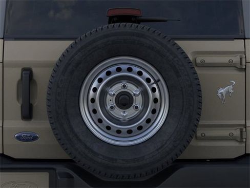 New 2025 Ford Bronco 4-Door image 24