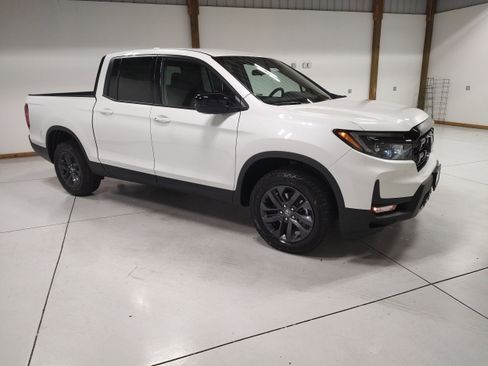 New 2026 Honda Ridgeline Sport image 2