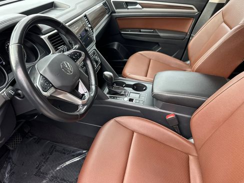 Used 2021 Volkswagen Atlas SE w/ Towing Package image 10