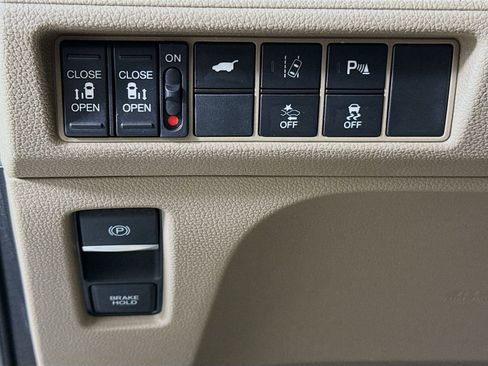 Used 2018 Honda Odyssey Elite image 10