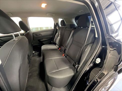 Used 2024 Nissan Rogue S AWD/4WD image 15