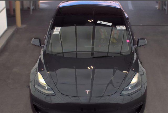 Used 2023 Tesla Model 3 Standard Range RWD image 4