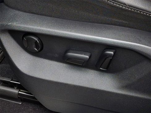 Certified 2023 Volkswagen Atlas SE image 27