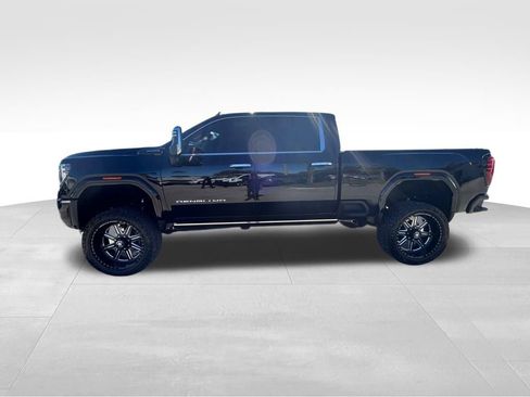 Used 2024 GMC Sierra 2500 Denali Ultimate w/ Max Trailering Package image 8