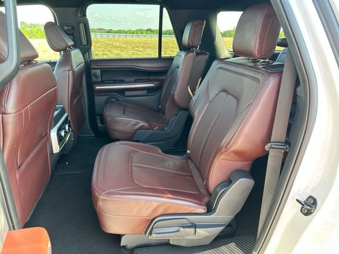 Used 2024 Ford Expedition Max Limited AWD/4WD image 23