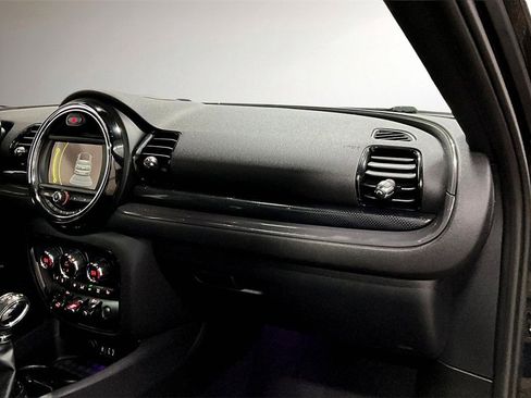 Used 2017 MINI Cooper Clubman S image 25