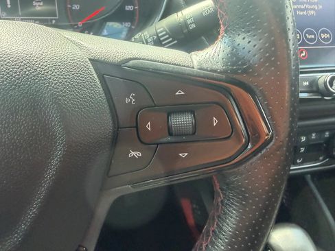 Used 2021 Chevrolet TrailBlazer RS w/ Sun and Liftgate Package AWD/4WD image 14
