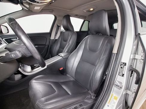 Used 2017 Volvo V60 T5 Cross Country w/ Convenience Package AWD/4WD image 20
