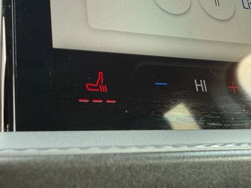 Used 2025 Ford Bronco Sport Badlands image 9