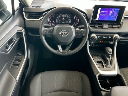 Used 2024 Toyota RAV4 XLE FWD image 37