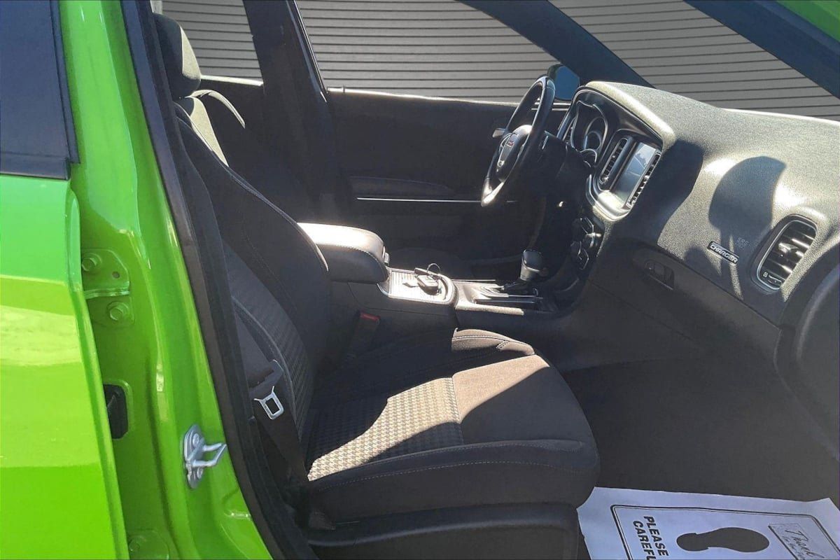 Used 2017 Dodge Charger SXT w/ Rallye Group RWD image 26
