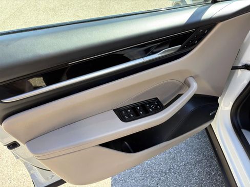 Used 2024 Porsche Macan 4 Electric image 22