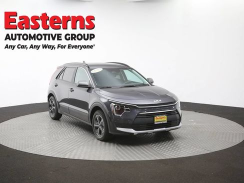 Used 2025 Kia Niro LX FWD image 48