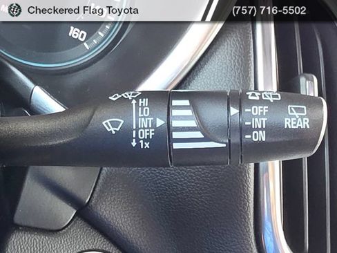 Used 2020 Chevrolet Equinox LT FWD image 31