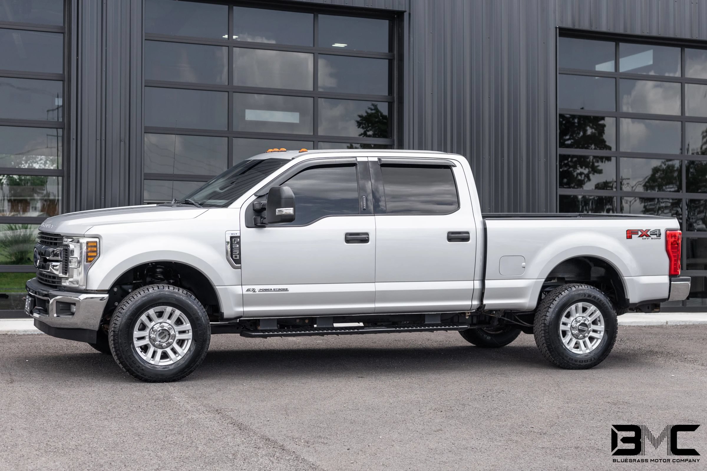 Used 2019 Ford F250 XLT w/ XLT Value Package AWD/4WD image 3