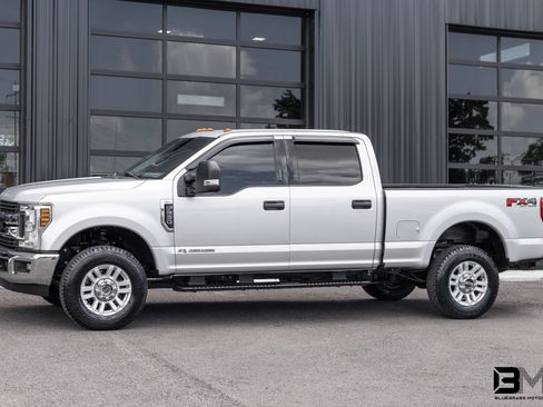 Used 2019 Ford F250 XLT w/ XLT Value Package AWD/4WD image 3
