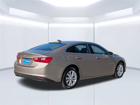 Used 2025 Chevrolet Malibu LT FWD image 6