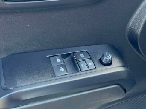 Certified 2022 Toyota Tacoma SR w/ SX Package AWD/4WD image 18