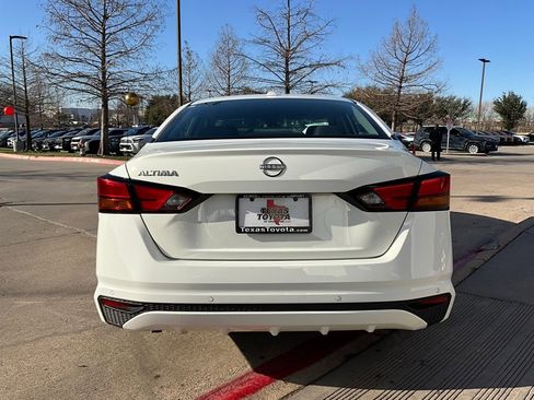 Used 2025 Nissan Altima 2.5 SV image 7