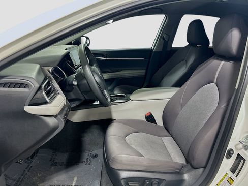 Used 2023 Toyota Camry LE FWD image 17