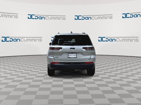 New 2025 Jeep Grand Cherokee L Altitude image 7
