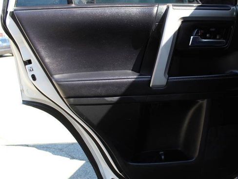 Used 2016 Toyota 4Runner SR5 AWD/4WD image 25