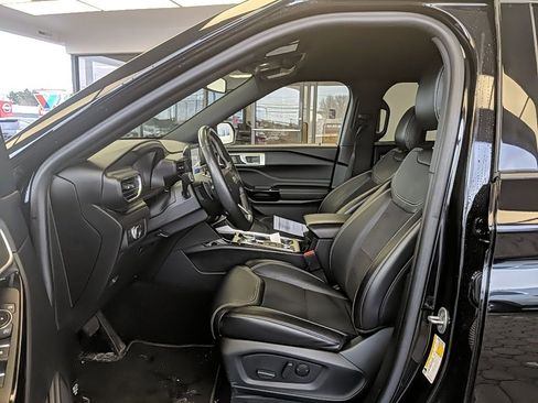 Used 2022 Ford Explorer ST w/ ST High-Performance Pack image 11