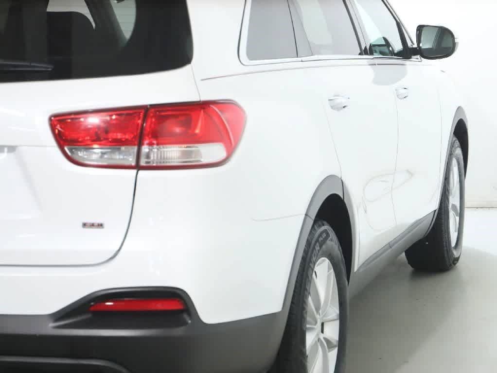 Used 2017 Kia Sorento FWD image 43